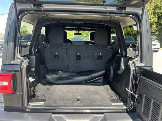 2020 Jeep Wrangler Unlimited Rubicon photo 13