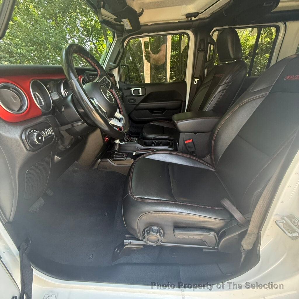 Jeep Wrangler photo 19