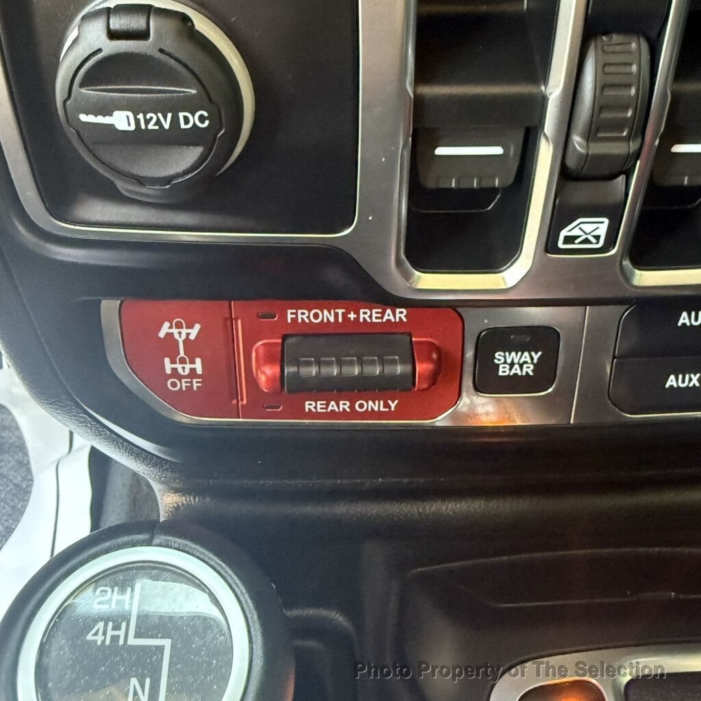 Jeep Wrangler photo 39