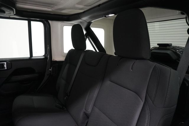 2020 Jeep Wrangler Unlimited Sahara 4x4 - 23006073 - 14