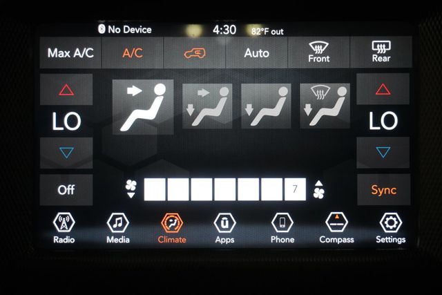 2020 Jeep Wrangler Unlimited Sahara 4x4 - 23006073 - 21