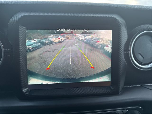 2020 Jeep Wrangler Unlimited Sahara 4x4 - 22967788 - 25