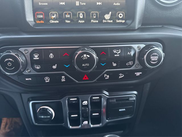 2020 Jeep Wrangler Unlimited Sahara 4x4 - 22967788 - 26