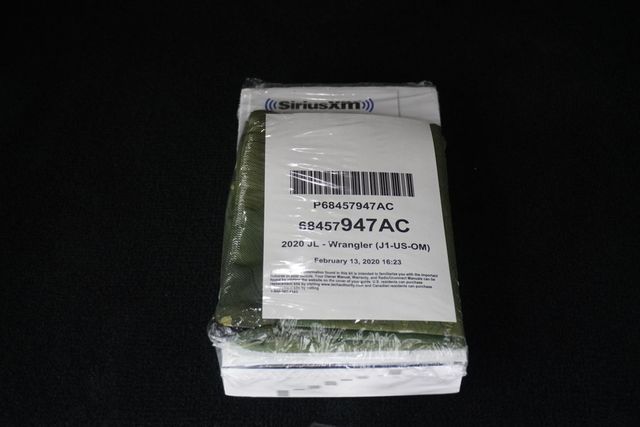 2020 Jeep Wrangler Unlimited Sahara Altitude 4x4 - 22944901 - 25