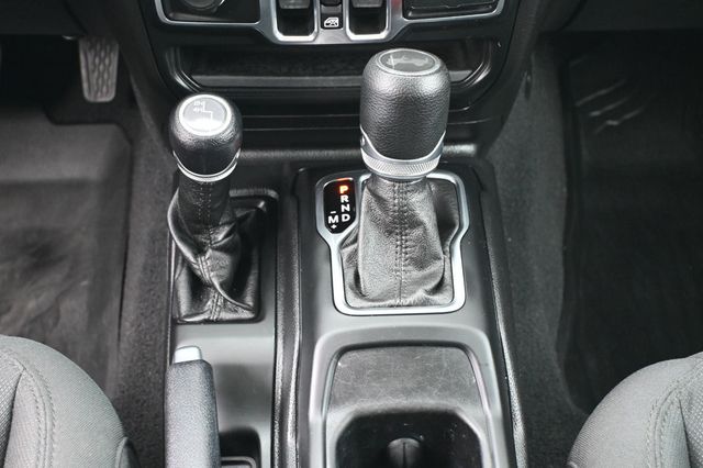 2020 Jeep Wrangler Unlimited Sport S 4X4 Rough Country Shocks w/Reservoirs - 23005852 - 15