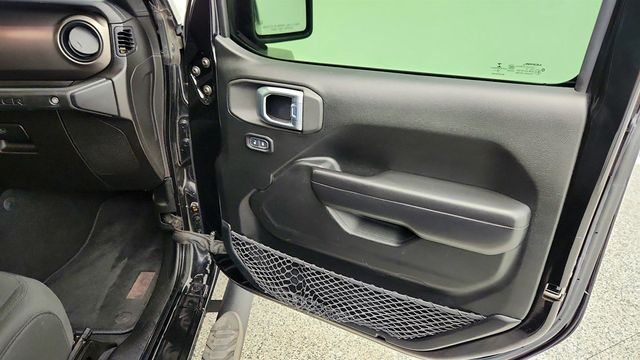 2020 Jeep Wrangler Unlimited Sport S 4x4 w/ Black 3 Piece Hard Top - 23012278 - 24