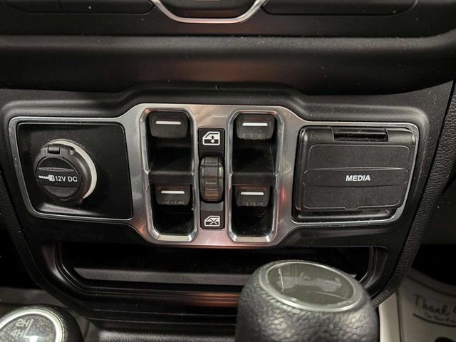 2020 Jeep Wrangler Unlimited Willys Sport 4x4 - 23004540 - 31