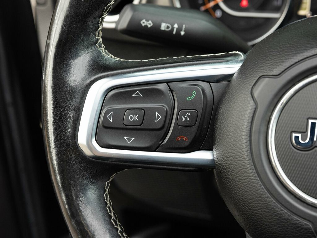 2020 Jeep Wrangler Unlimited Wrangler Unlimited Sahara 4x4, Sky-One Power Top, AMP PowerSteps - 22963685 - 33