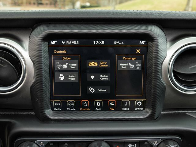 2020 Jeep Wrangler Unlimited Wrangler Unlimited Sahara 4x4, Sky-One Power Top, AMP PowerSteps - 22963685 - 39