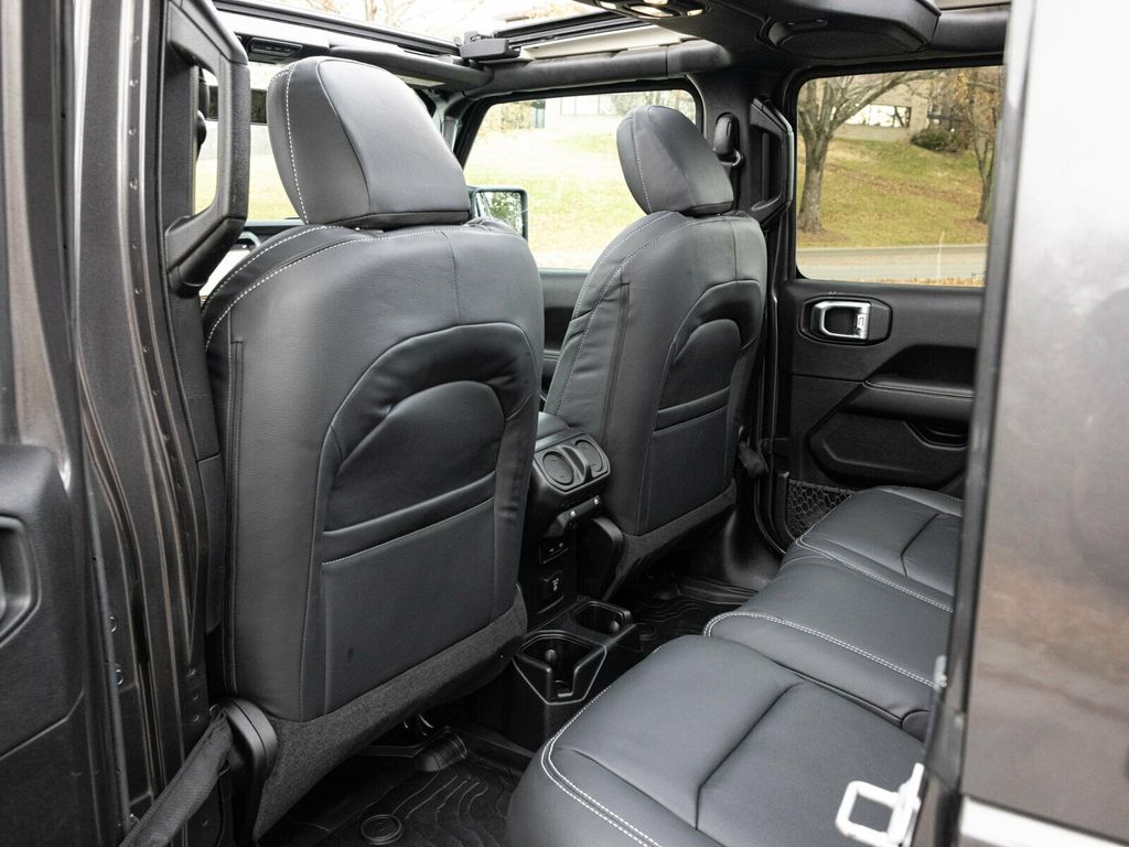 2020 Jeep Wrangler Unlimited Wrangler Unlimited Sahara 4x4, Sky-One Power Top, AMP PowerSteps - 22963685 - 48