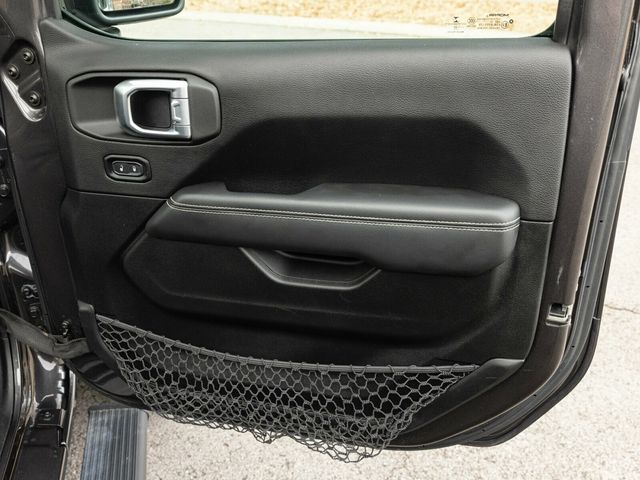 2020 Jeep Wrangler Unlimited Wrangler Unlimited Sahara 4x4, Sky-One Power Top, AMP PowerSteps - 22963685 - 61