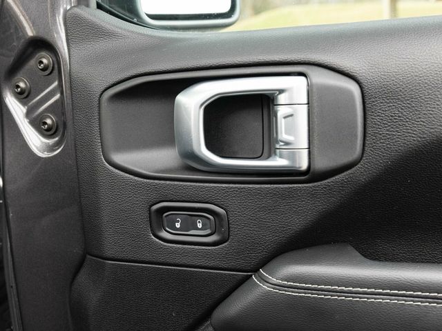 2020 Jeep Wrangler Unlimited Wrangler Unlimited Sahara 4x4, Sky-One Power Top, AMP PowerSteps - 22963685 - 62