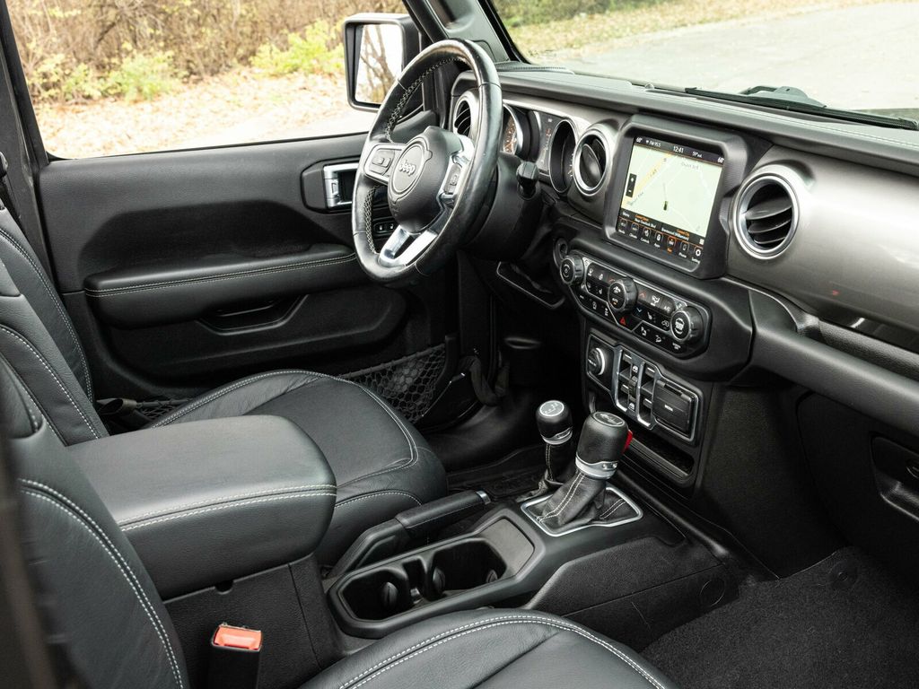 2020 Jeep Wrangler Unlimited Wrangler Unlimited Sahara 4x4, Sky-One Power Top, AMP PowerSteps - 22963685 - 65