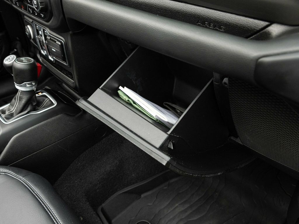 2020 Jeep Wrangler Unlimited Wrangler Unlimited Sahara 4x4, Sky-One Power Top, AMP PowerSteps - 22963685 - 66