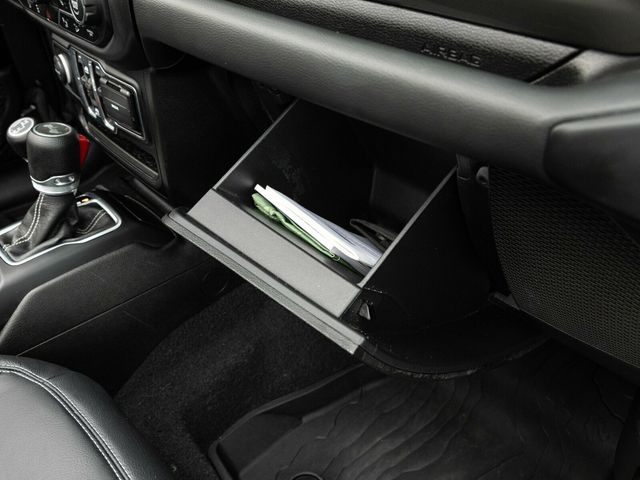 2020 Jeep Wrangler Unlimited Wrangler Unlimited Sahara 4x4, Sky-One Power Top, AMP PowerSteps - 22963685 - 66