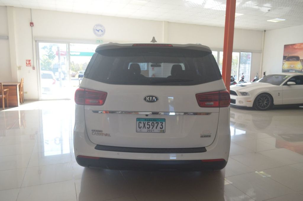 2020 Kia Carnival Disponible para alquiler 11 Personas Diesel Automatico - 21774759 - 4