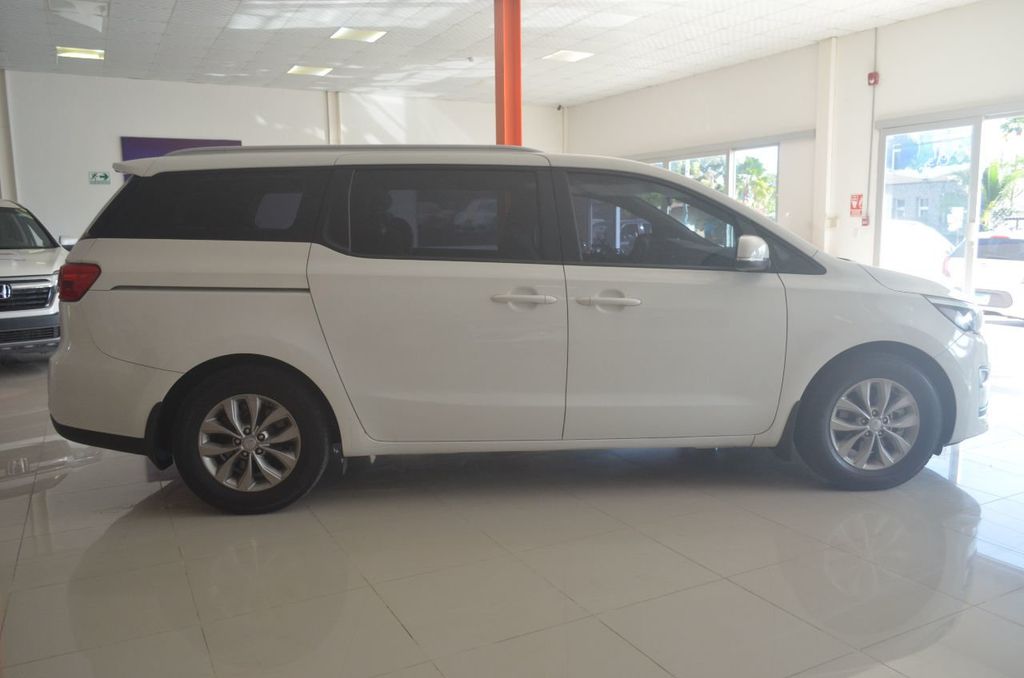 2020 Kia Carnival Disponible para alquiler 11 Personas Diesel Automatico - 21774759 - 6