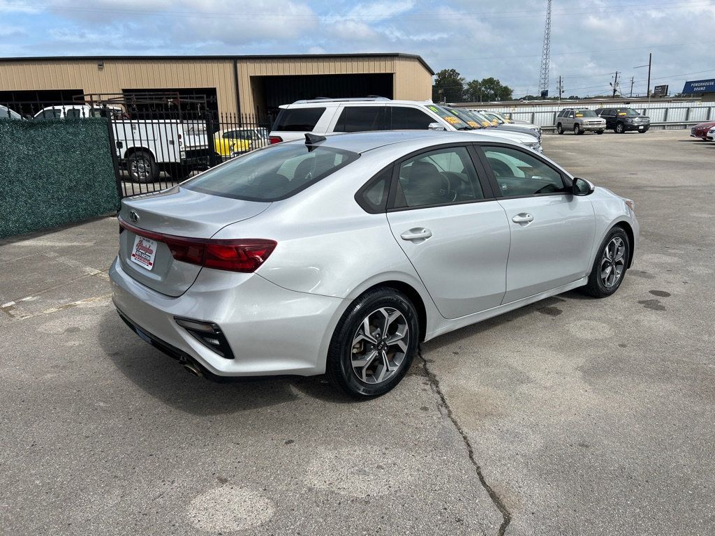 2020 Kia Forte FE photo 4