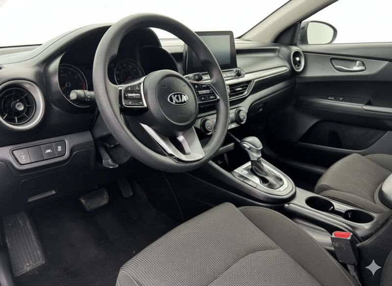 2020 Kia Forte FE 4dr Sedan CVT - 22947279 - 9