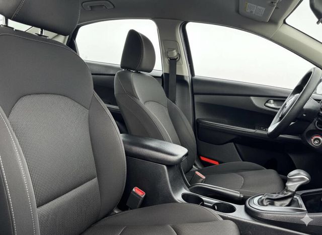 2020 Kia Forte FE CVT - 22947279 - 15