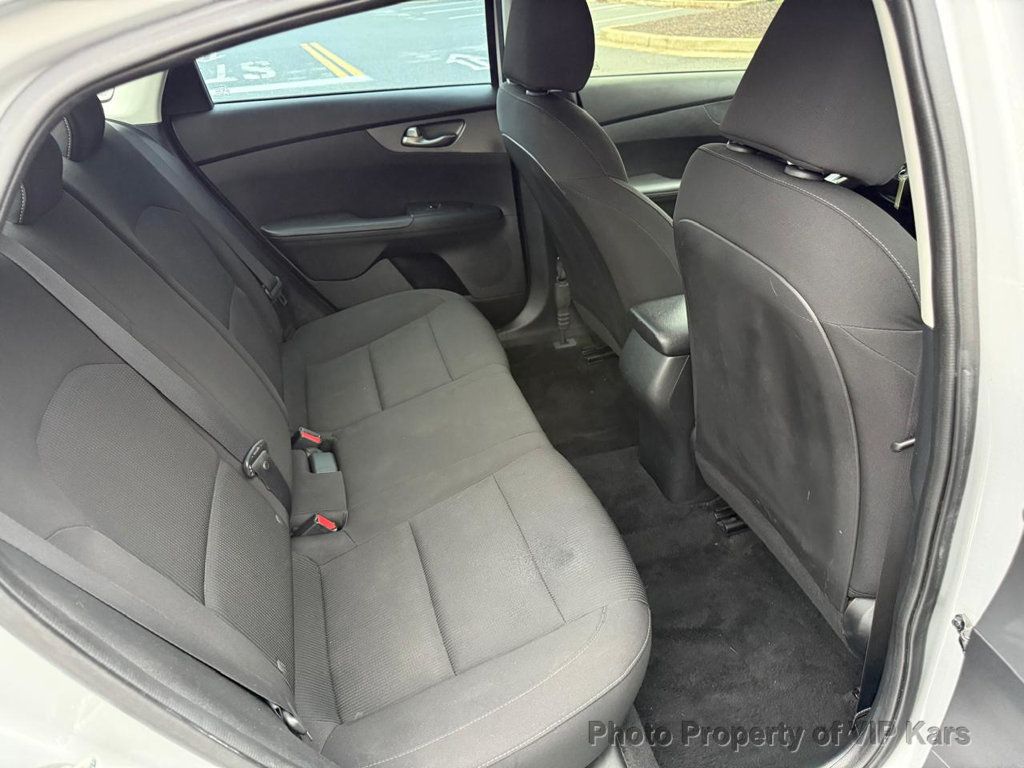 2020 Kia Forte FE IVT - 22996219 - 13