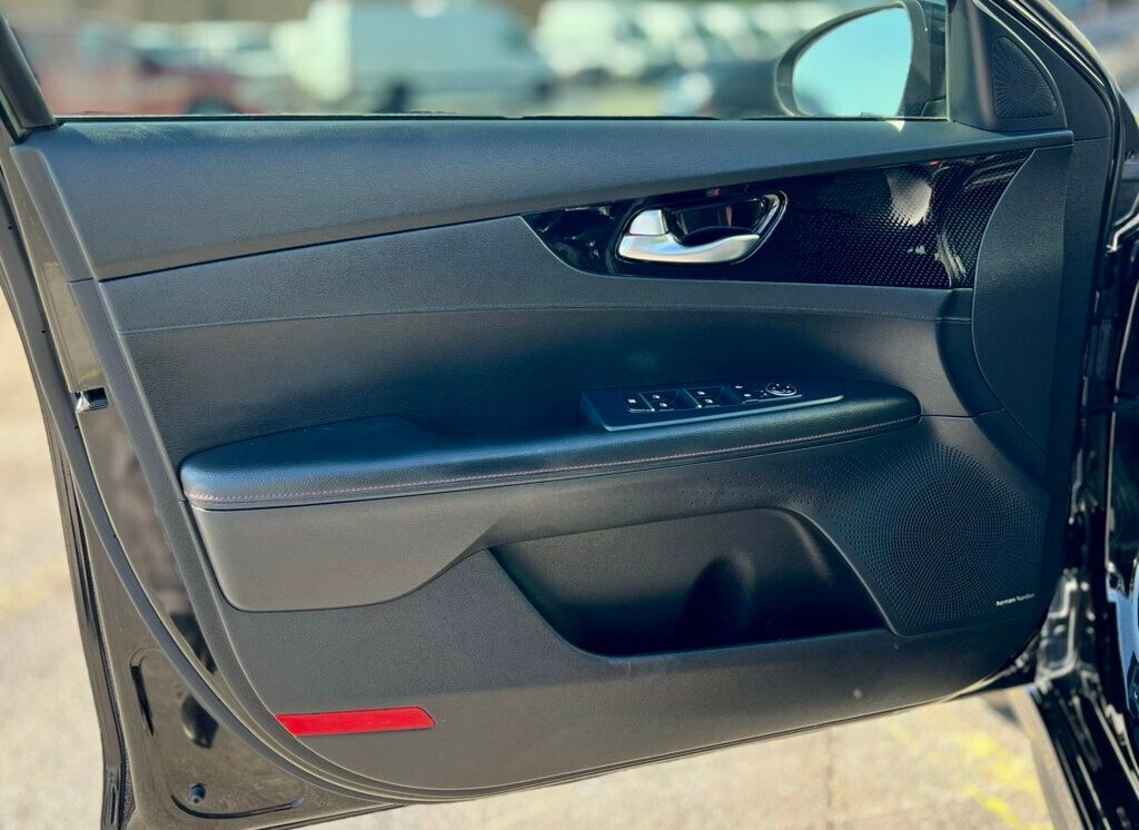 2020 Kia Forte GT photo 11
