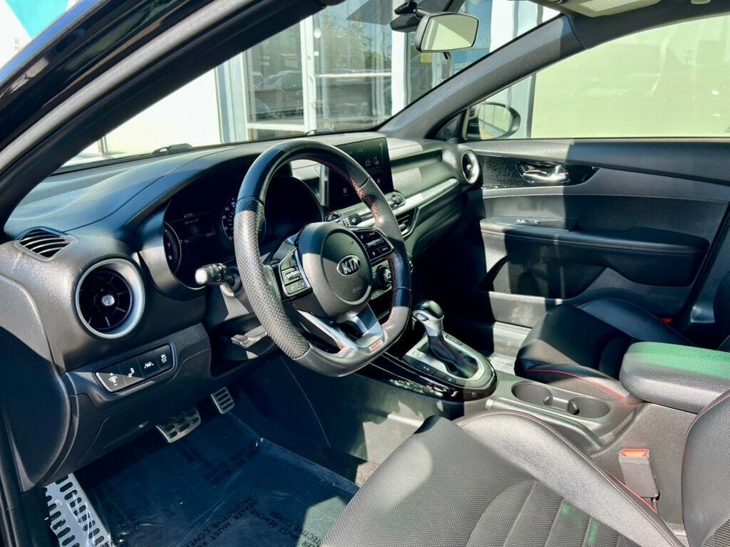 2020 Kia Forte GT photo 12