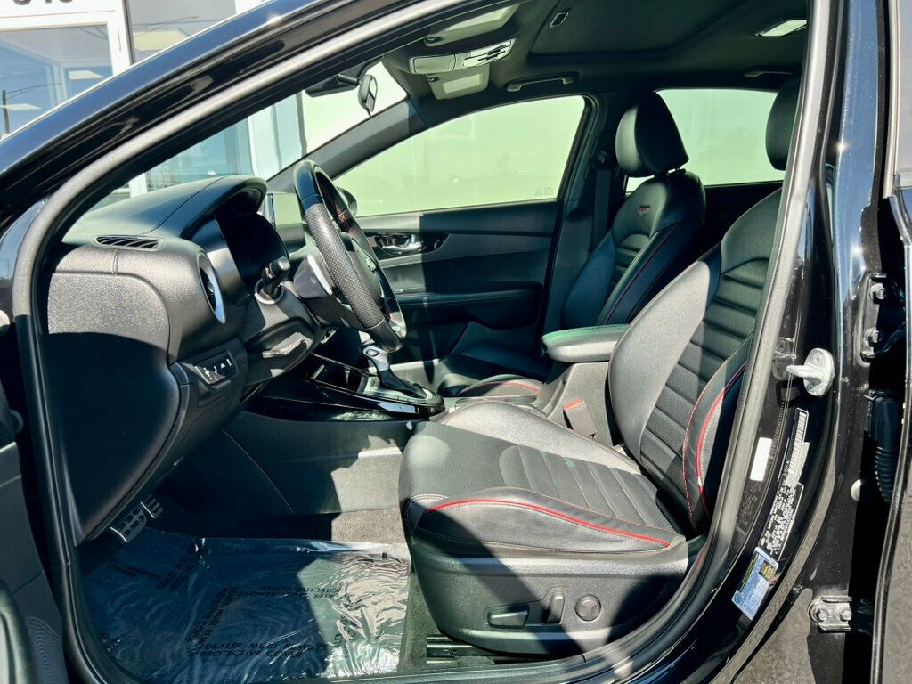 2020 Kia Forte GT photo 13
