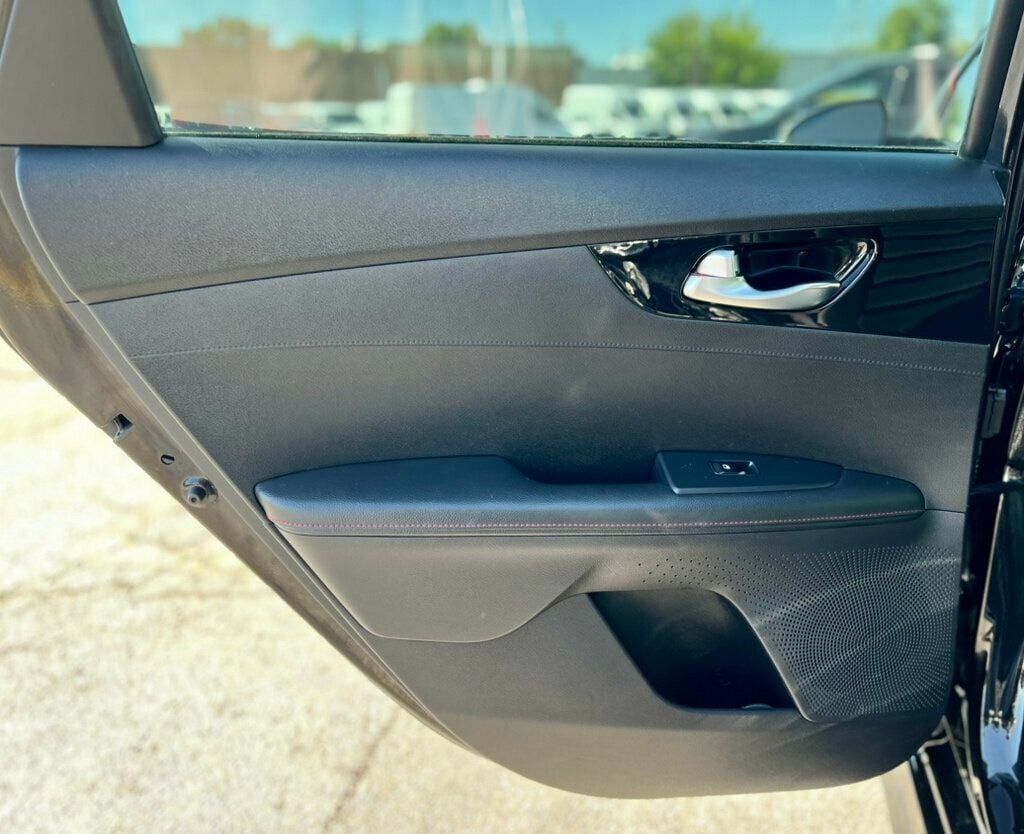 2020 Kia Forte GT photo 14
