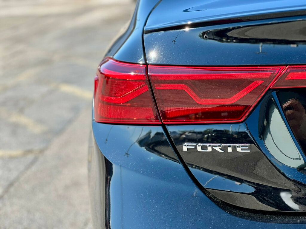 2020 Kia Forte GT photo 8