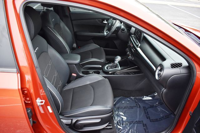 2020 Kia Forte GT-Line IVT - 22985813 - 28