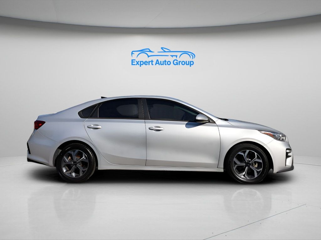2020 Kia Forte LXS photo 2