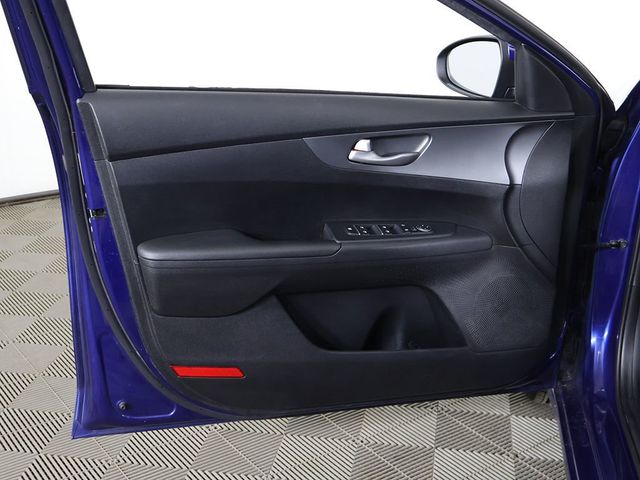 2020 Kia Forte LXS IVT - 23018309 - 13