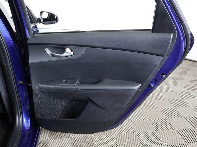 2020 Kia Forte LXS IVT - 23018309 - 16
