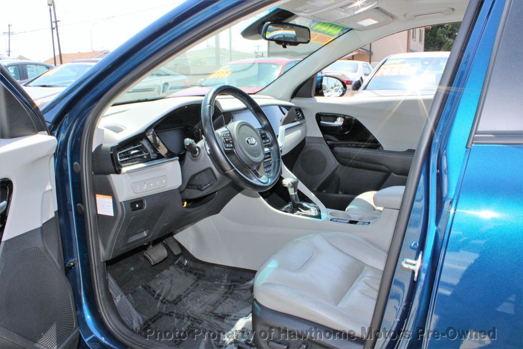 2020 Kia Niro Touring photo 14