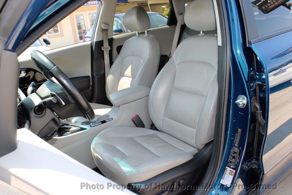 2020 Kia Niro Touring photo 8