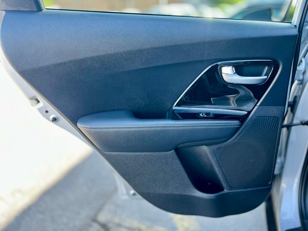 2020 Kia Niro Plug-In Hybrid EX Premium photo 17
