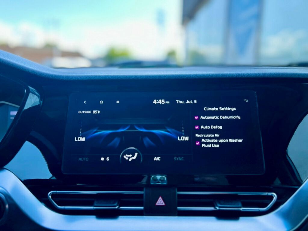 2020 Kia Niro Plug-In Hybrid EX Premium photo 26