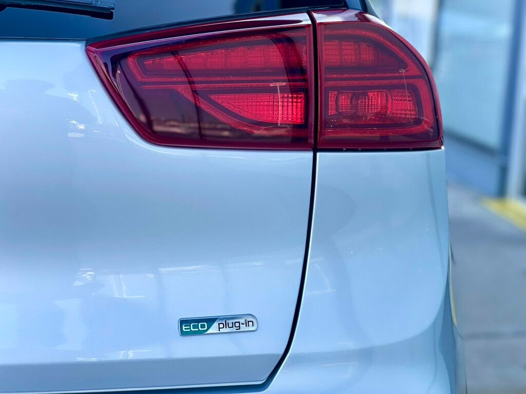 2020 Kia Niro Plug-In Hybrid EX Premium photo 9