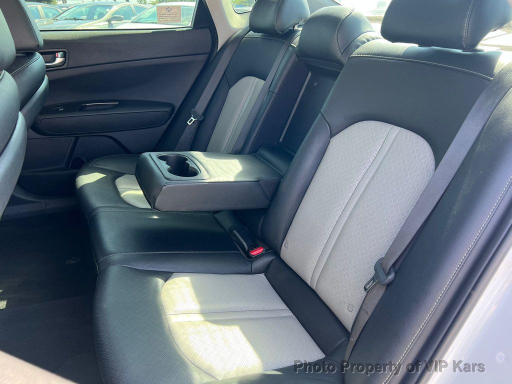 2020 Kia Optima EX photo 16