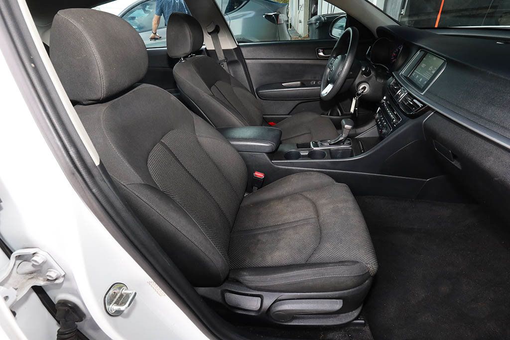 2020 Kia Optima LX SE photo 12