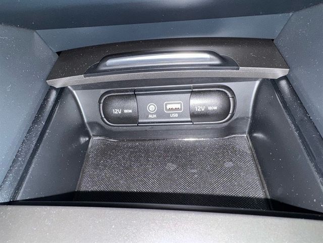 2020 Kia Optima LX Automatic - 23032291 - 19