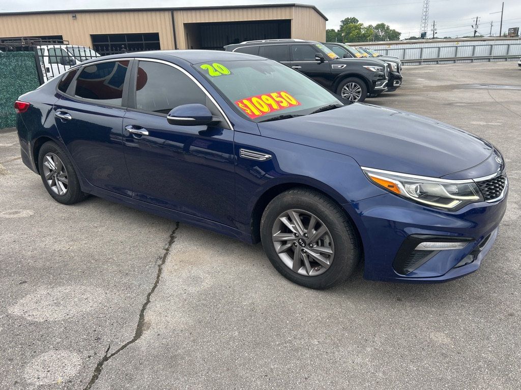 2020 Kia Optima LX photo 3