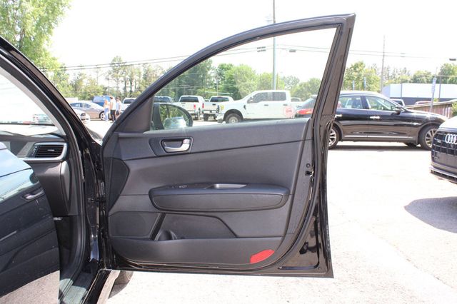 2020 Kia Optima LX Automatic - 23037035 - 26