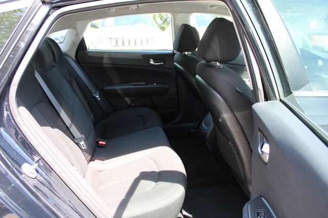 2020 Kia Optima LX Automatic - 23037035 - 28