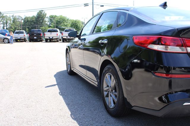 2020 Kia Optima LX Automatic - 23037035 - 30