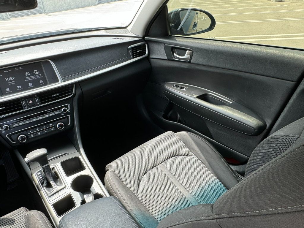 2020 Kia Optima LX Automatic - 22559803 - 25