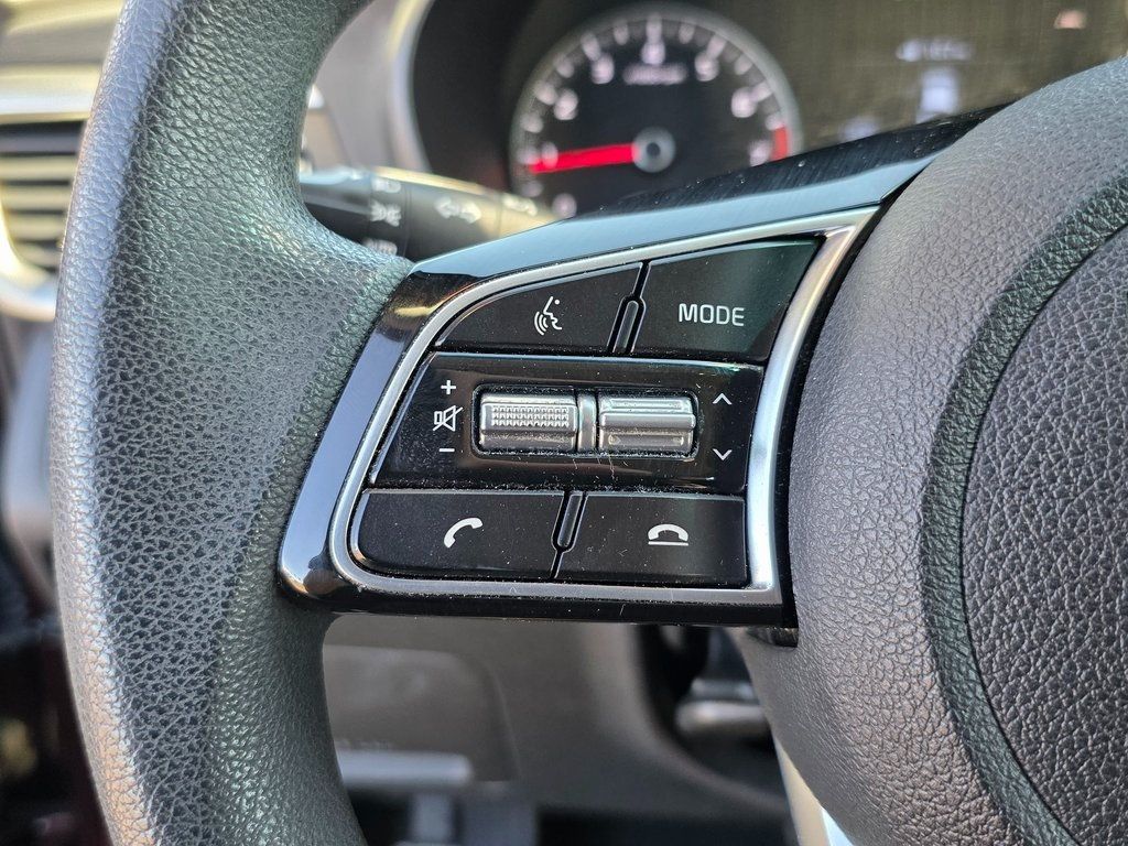 2020 Kia Optima LX Automatic - 22937707 - 19