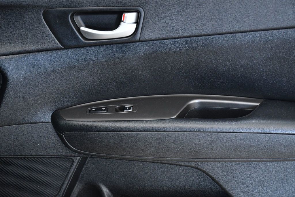2020 Kia Optima LX Automatic - 22919019 - 17