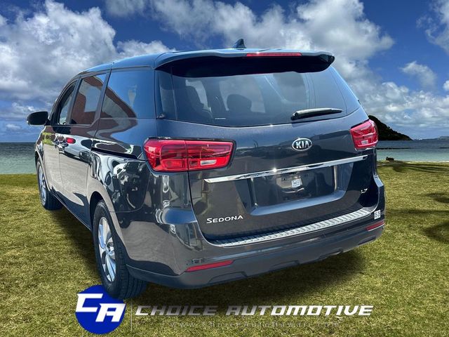 2020 Kia Sedona LX's photo